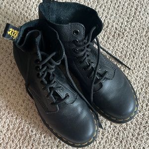 Like new Doc Martins - Pascal